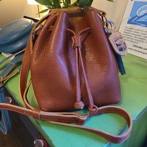 Portland Leather Goods Small Bucket Crossbody in Sedona